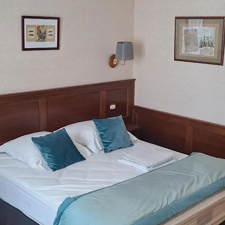 Au Jardin D'a Cote *