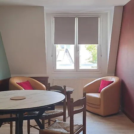 Au Jardin D'a Cote Montreuil (Pas-de-Calais)