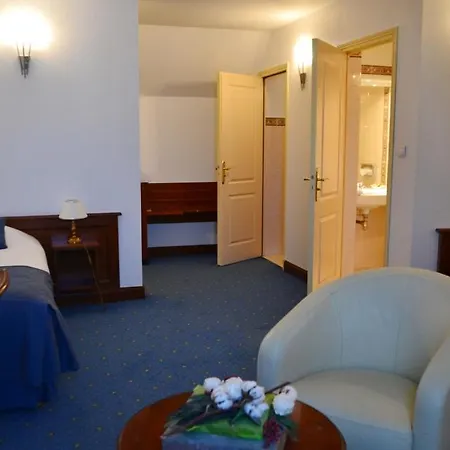 Coq Hotel Montreuil (Pas-de-Calais)