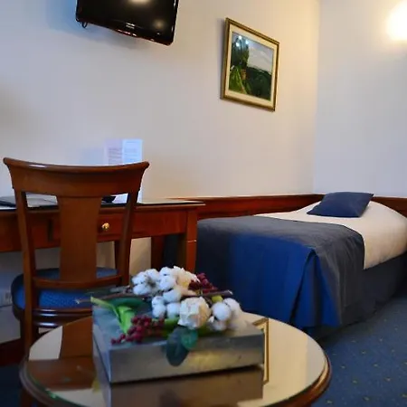 Coq Hotel 3*